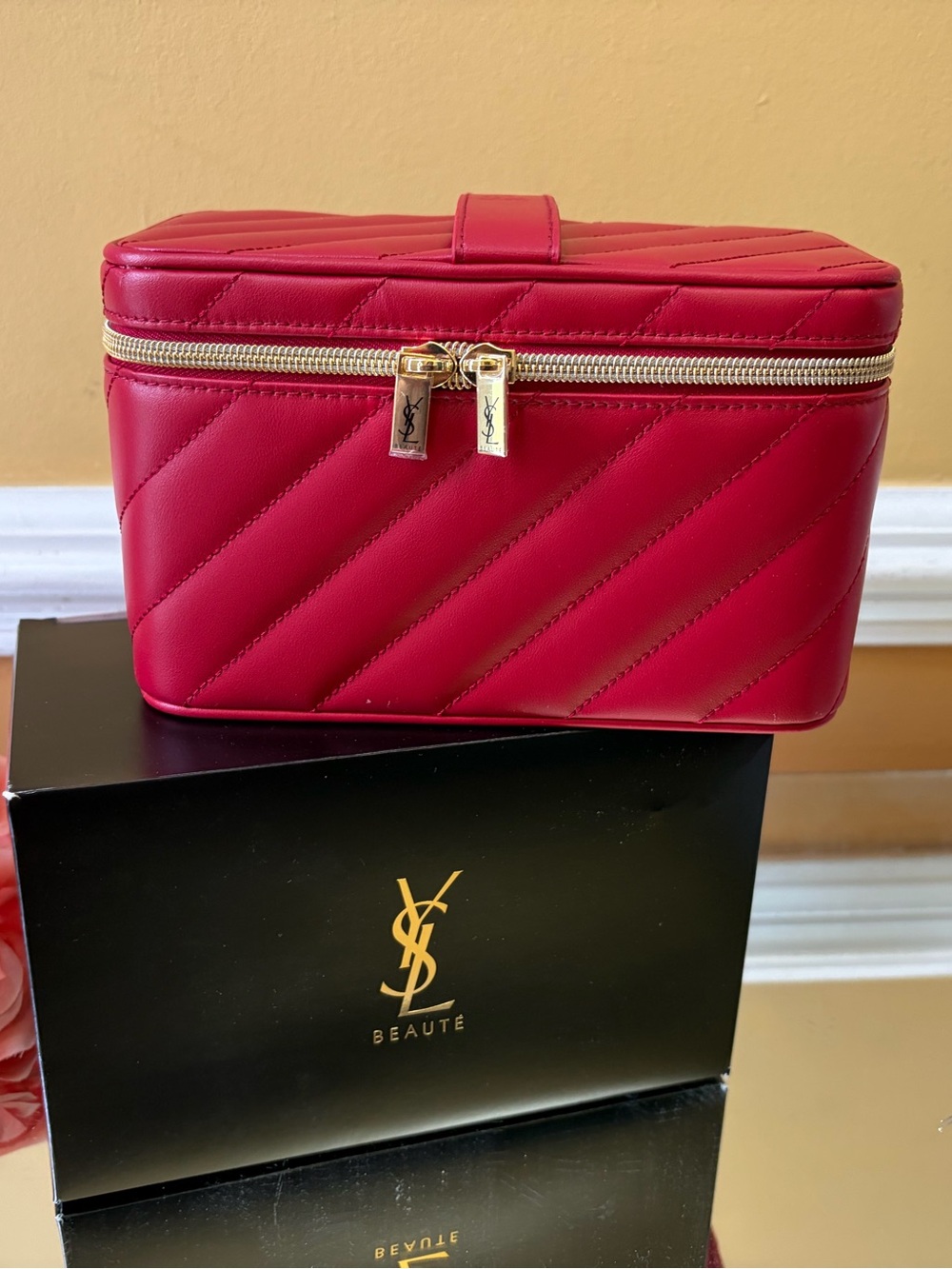 Yves Saint Laurent Quilted Red Leather Cosmetic Case with Gold Hardware - Picture 1 of 9